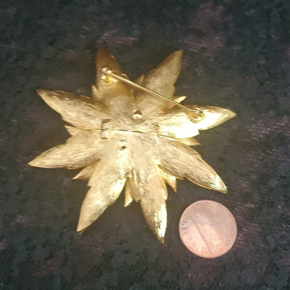 Vintage Leaf Faux Pearl Brooch AG986